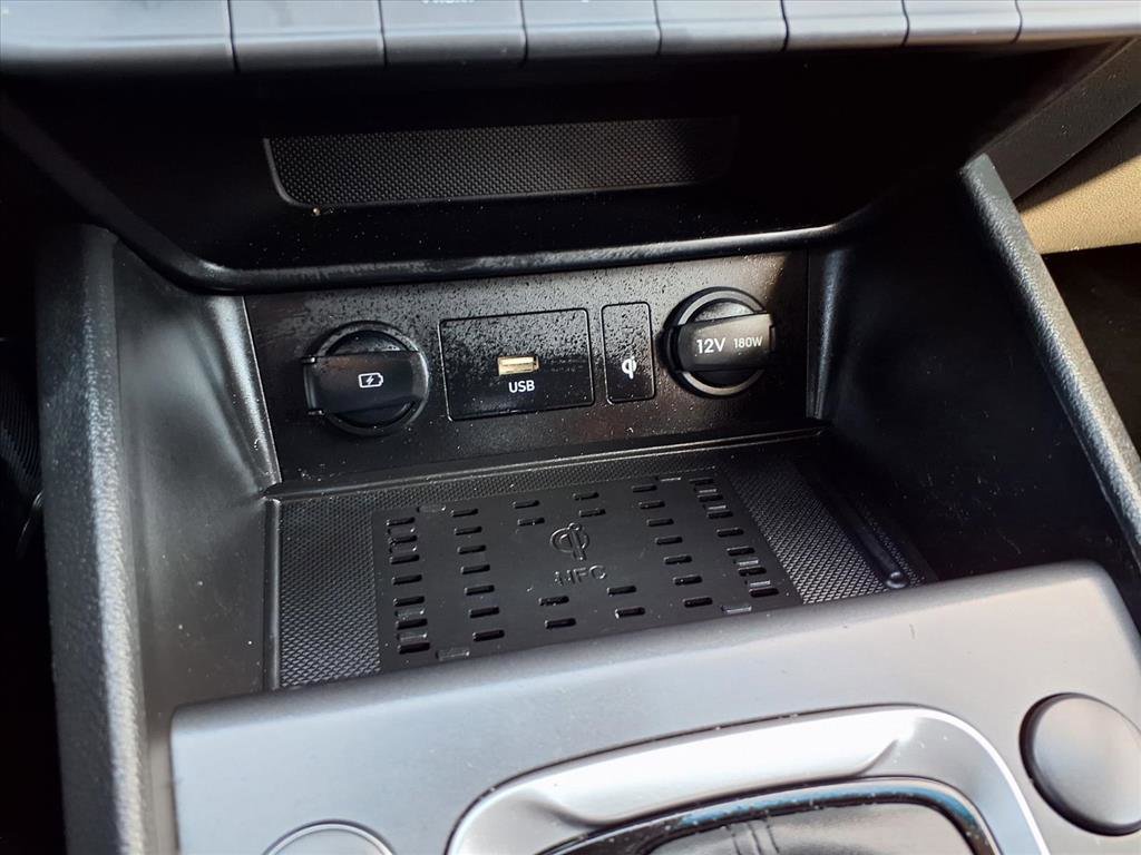 Used 2023 Hyundai Kona Limited w/ Cargo Package image 9