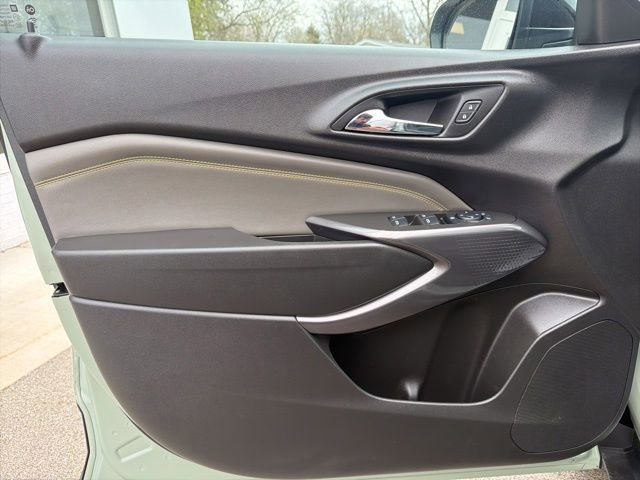Certified 2025 Chevrolet Trax ACTIV w/ Sunroof Package FWD image 19