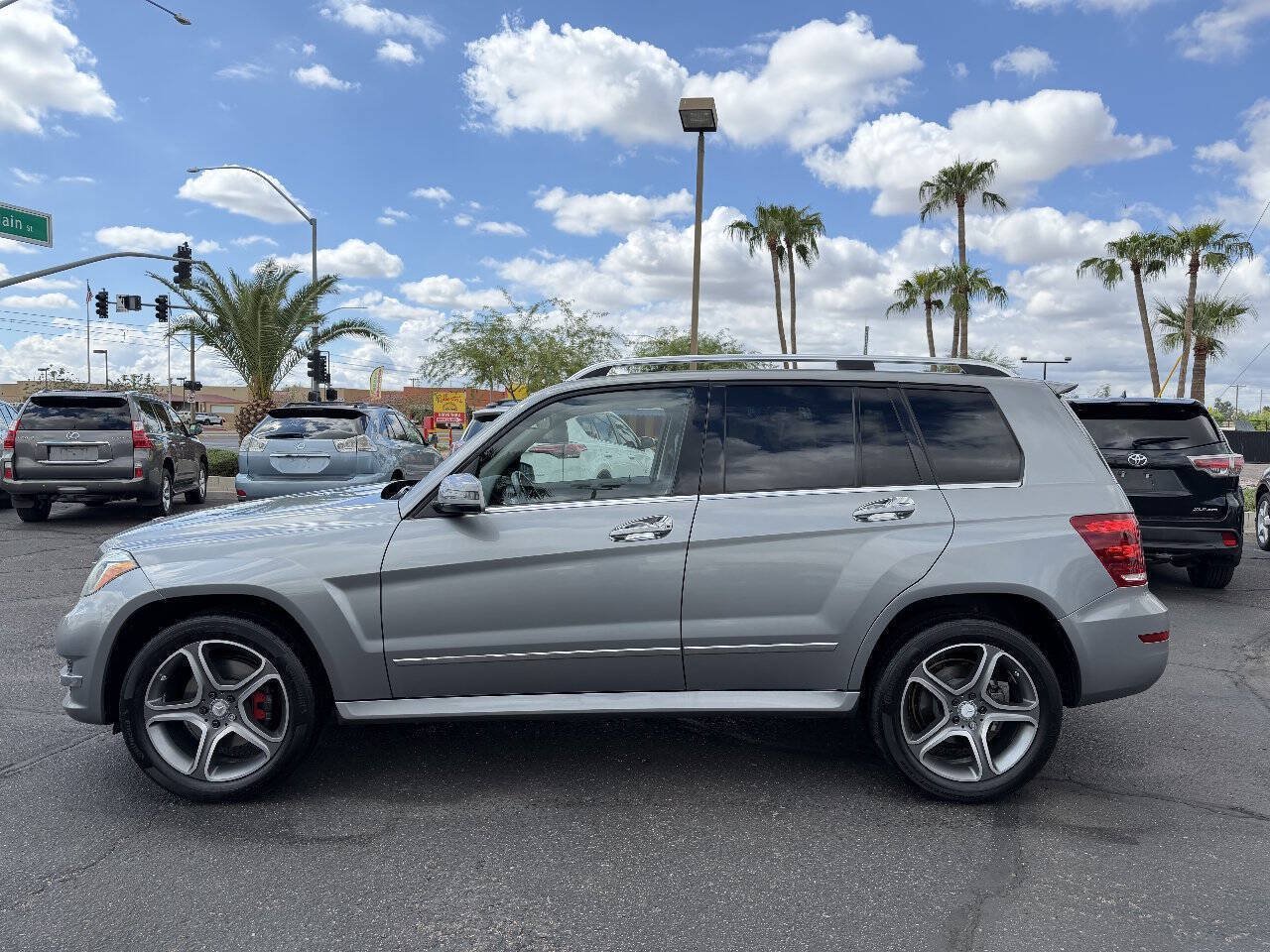 Used 2015 Mercedes-Benz GLK 250 BlueTEC 4MATIC w/ Appearance Package image 4