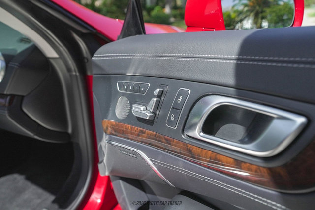 Used 2013 Mercedes-Benz SL 550 image 35