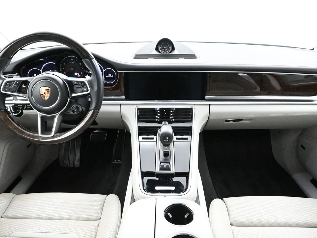 Certified 2020 Porsche Panamera GTS image 11