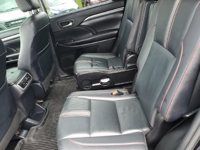 Used 2019 Toyota Highlander SE AWD/4WD image 26