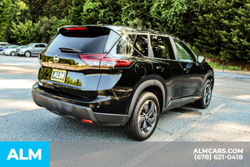 Used 2025 Nissan Rogue SV FWD image 6