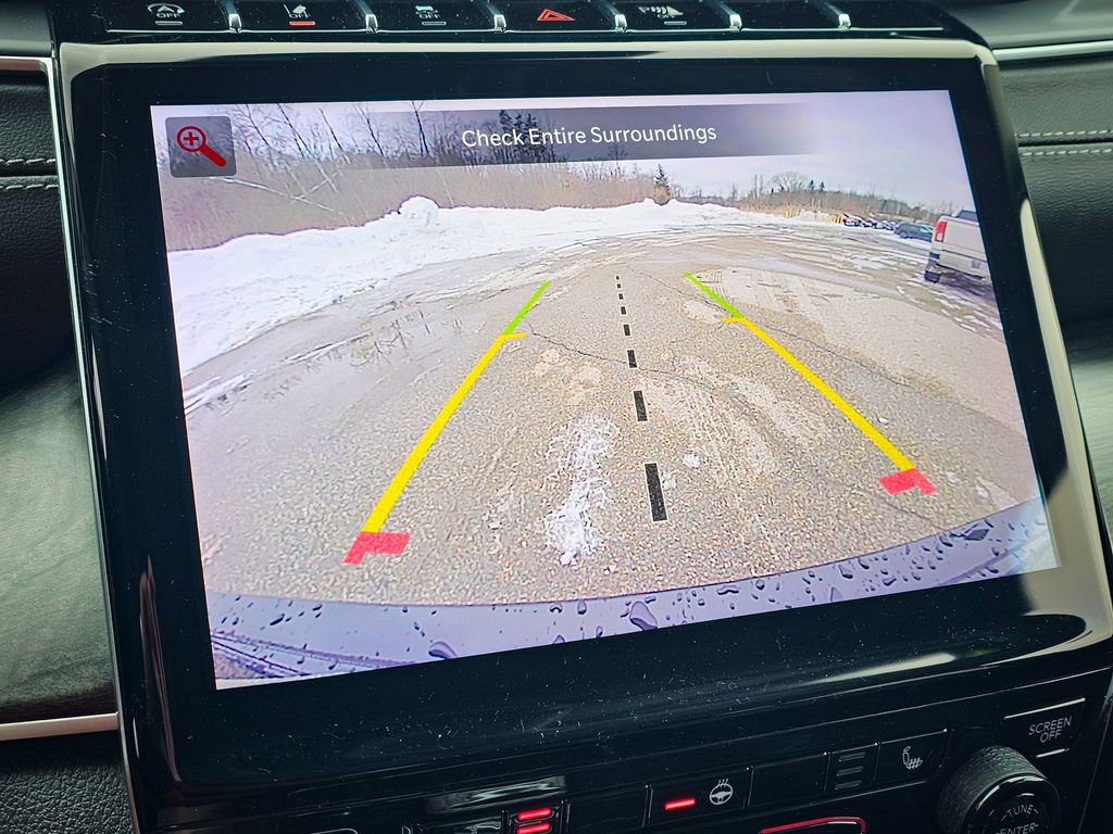 Used 2023 Jeep Grand Cherokee Limited w/ Black Appearance Package image 26