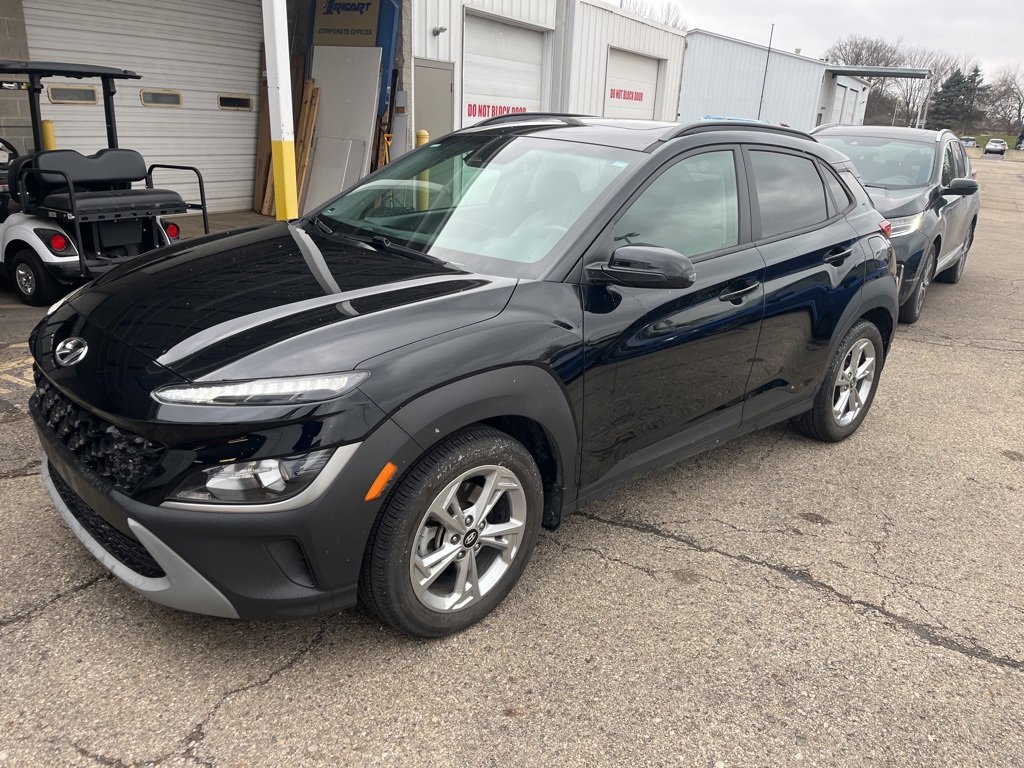 Used 2023 Hyundai Kona SEL w/ Convenience Package image 3