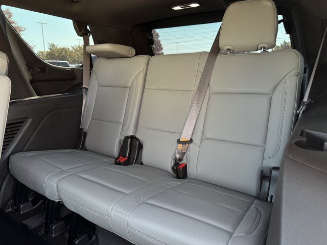 Used 2022 Chevrolet Tahoe Z71 w/ Luxury Package AWD/4WD image 30