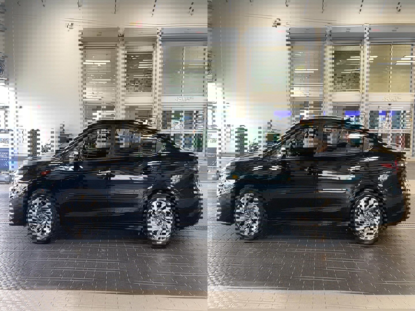 Used 2024 Subaru Legacy Touring XT image 4