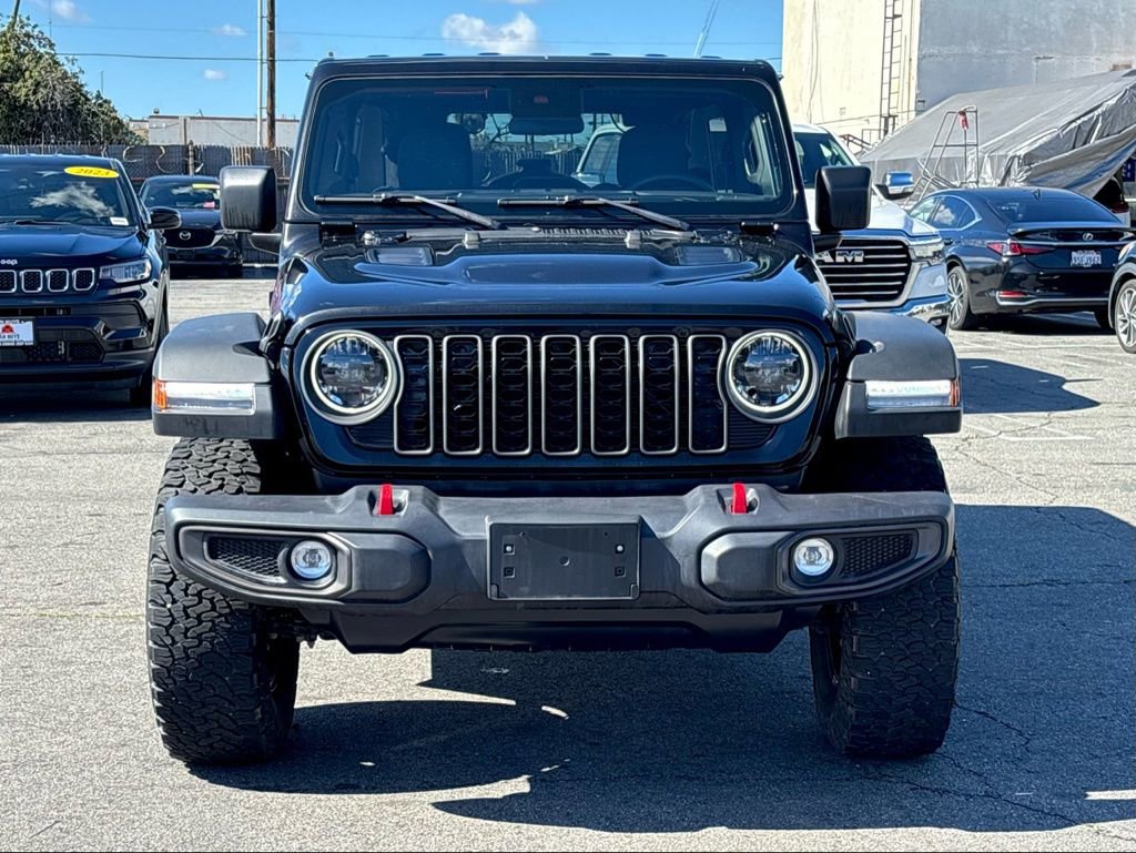 Used 2025 Jeep Wrangler Unlimited Rubicon image 9