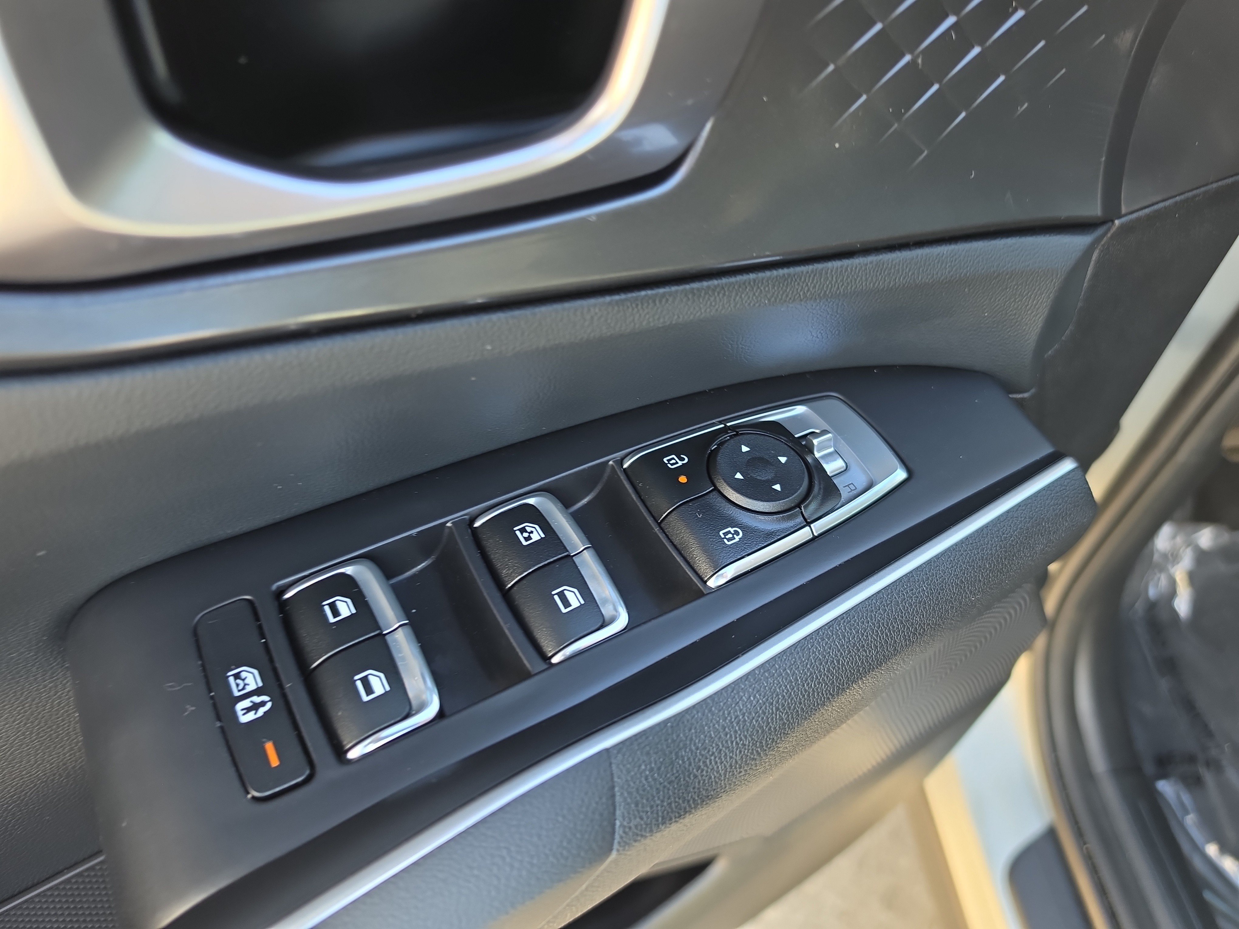 Certified 2026 Kia Sorento LX FWD image 19