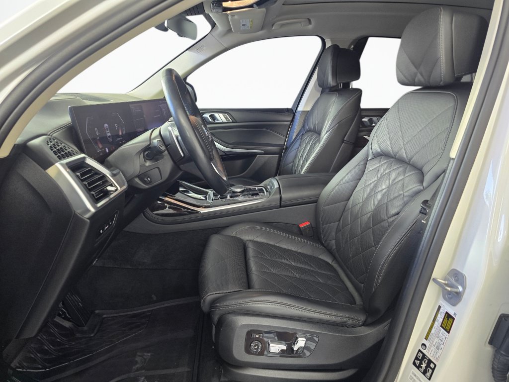 Used 2024 BMW X7 xDrive40i w/ Premium Package AWD/4WD image 24
