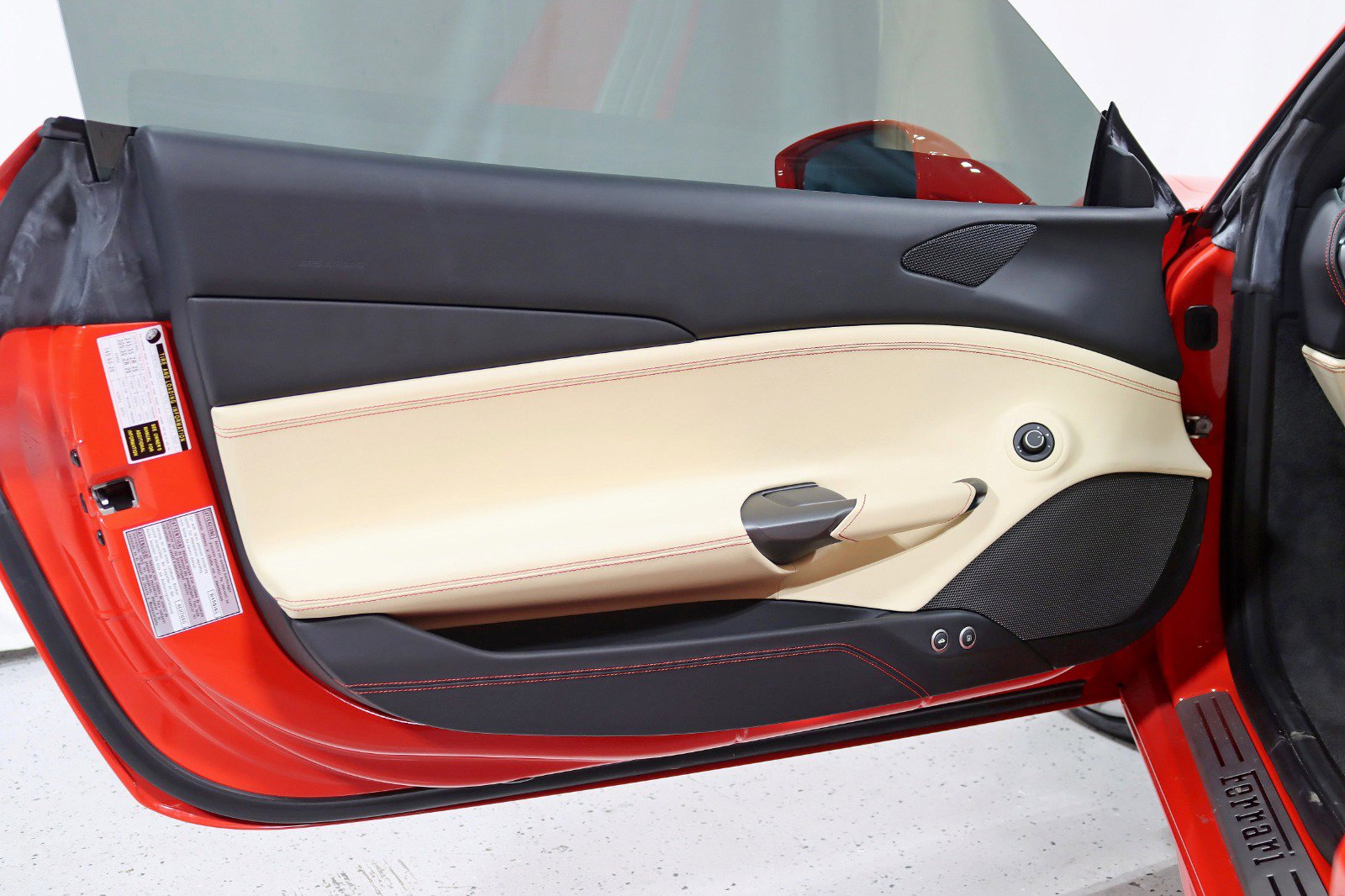 Used 2018 Ferrari 488 GTB image 33