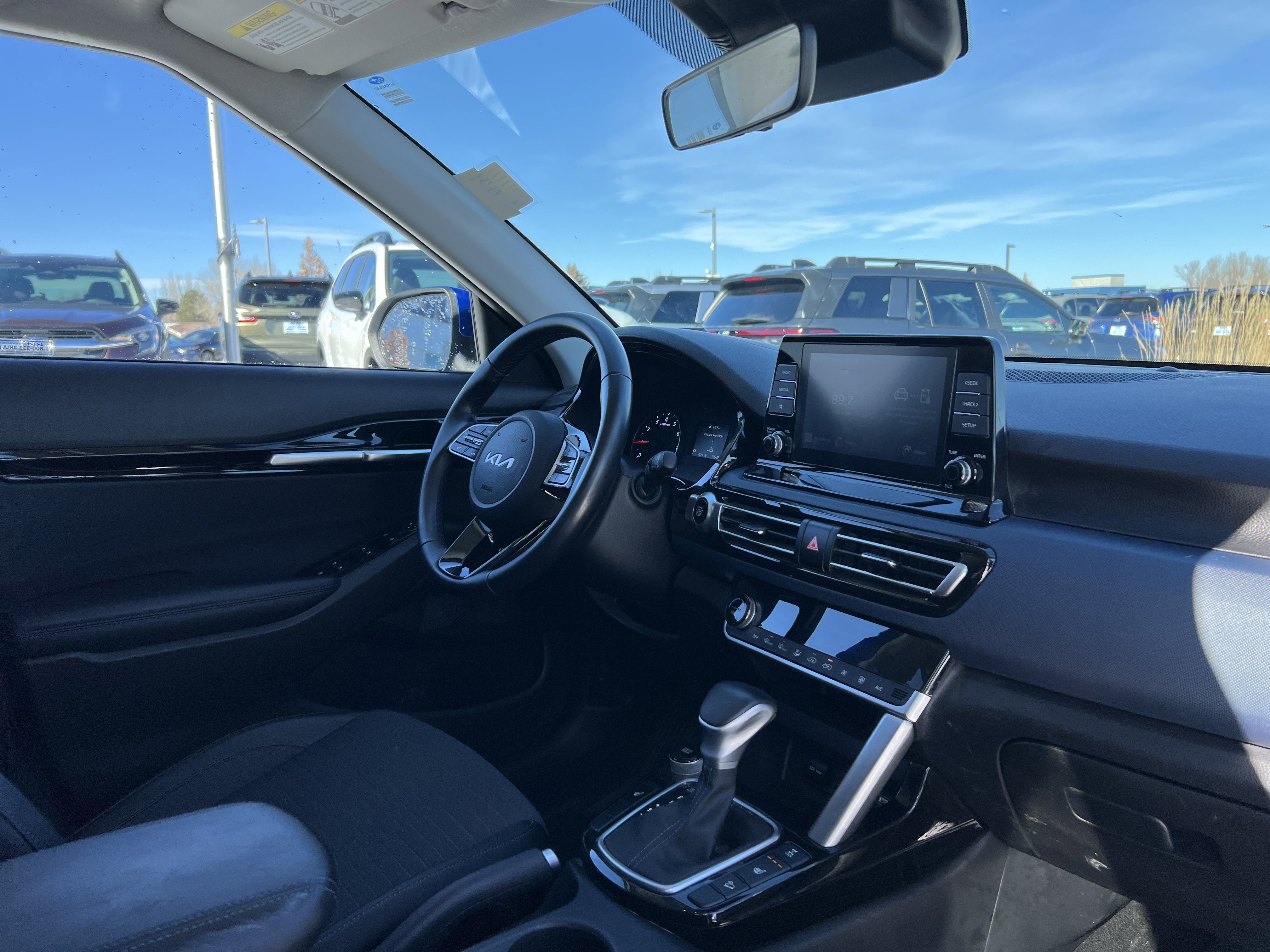 Used 2023 Kia Seltos S image 16