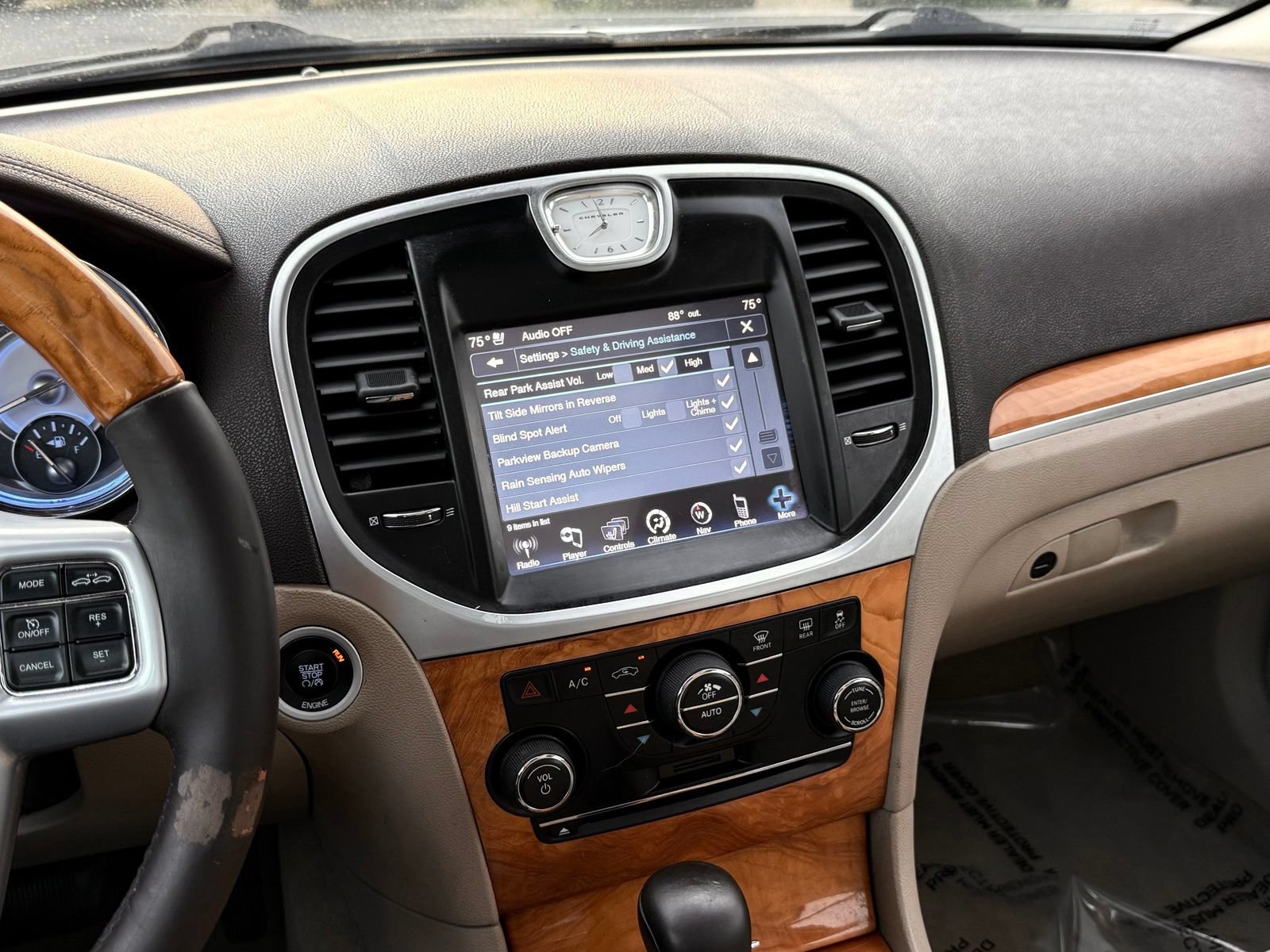 Used 2014 Chrysler 300 C RWD image 43