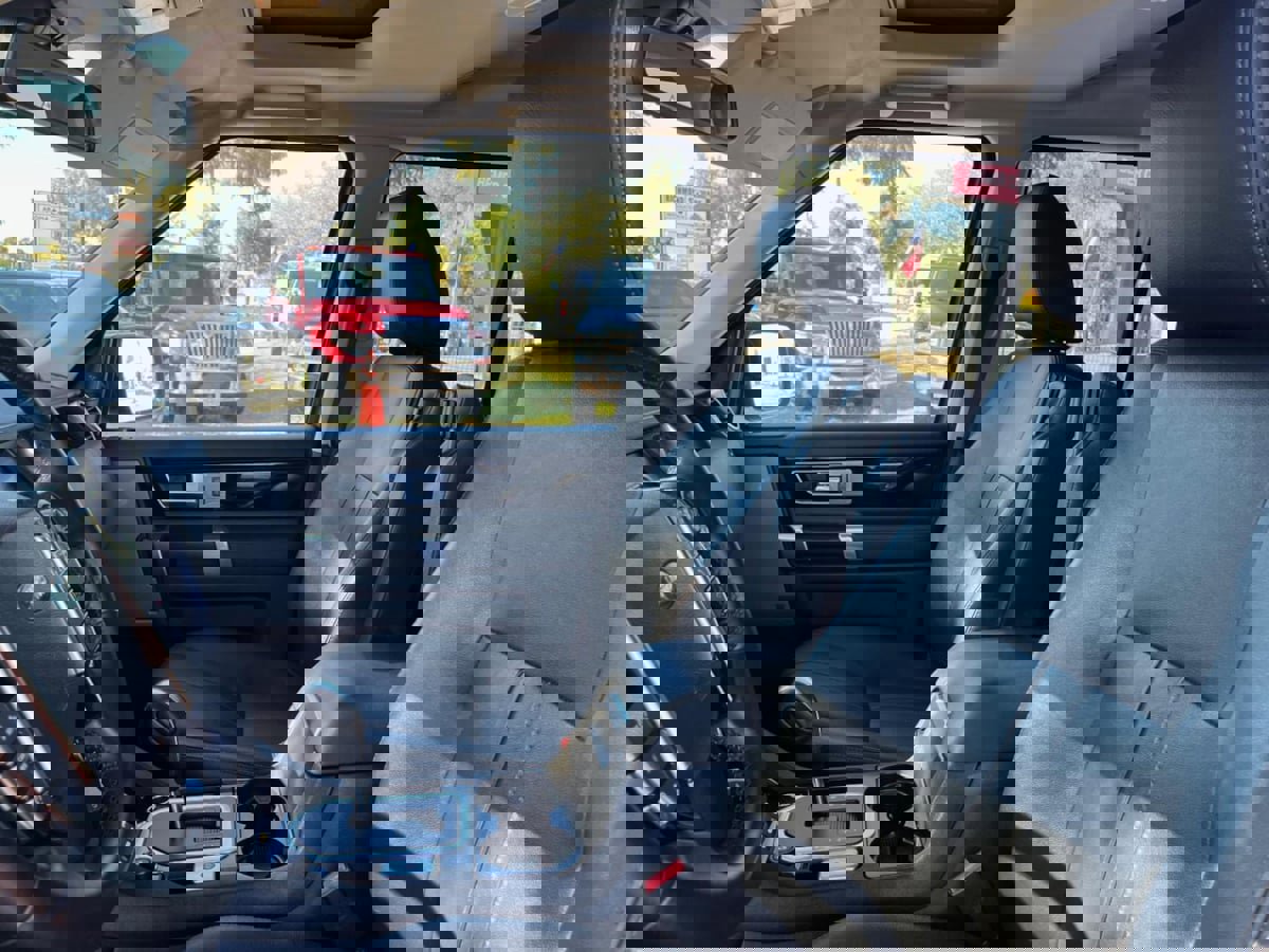 Used 2013 Land Rover LR4 HSE image 27