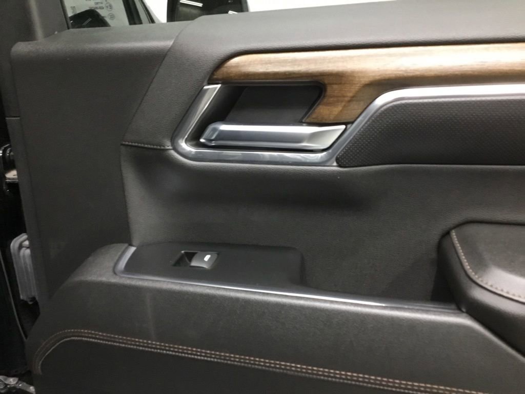 Used 2024 Chevrolet Silverado 1500 High Country w/ High Country Premium Package image 21