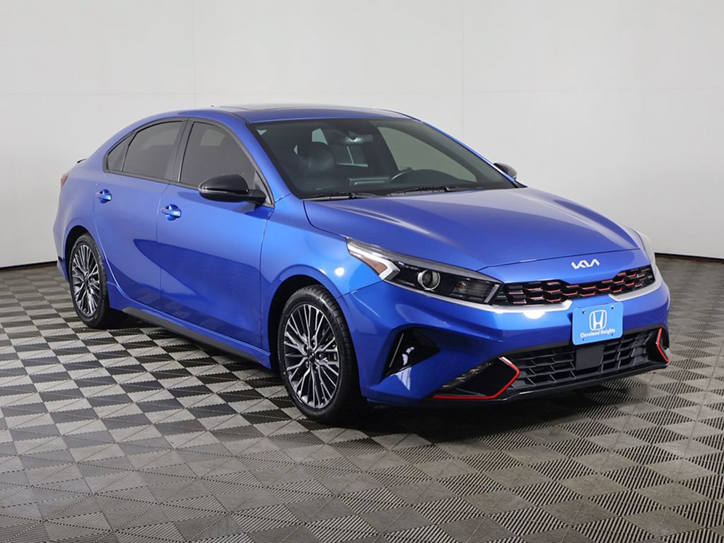 Used 2023 Kia Forte GT-Line w/ GT-Line Premium Package FWD image 2