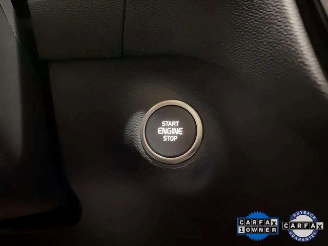 Used 2025 Volvo XC40 B5 Plus image 43