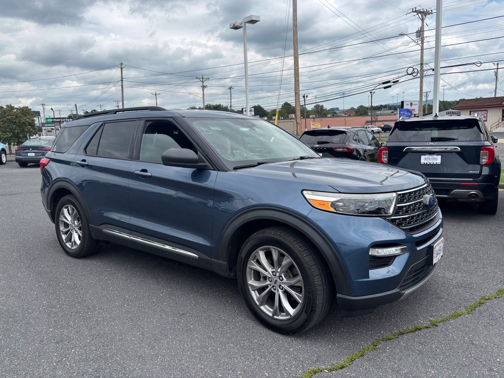 Used 2020 Ford Explorer XLT w/ Equipment Group 202A AWD/4WD image 1