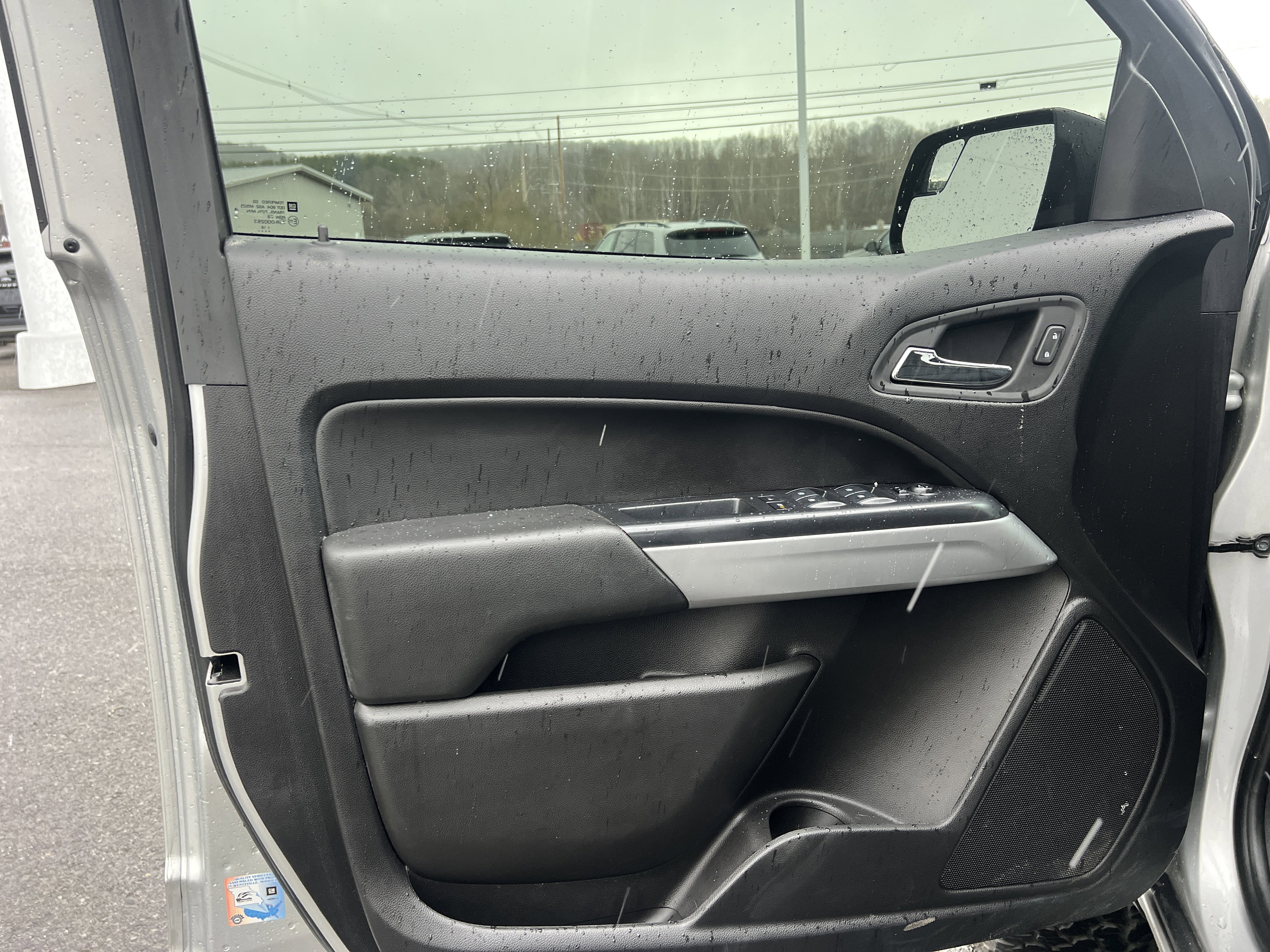 Used 2018 Chevrolet Colorado LT w/ Redline Special Edition image 15