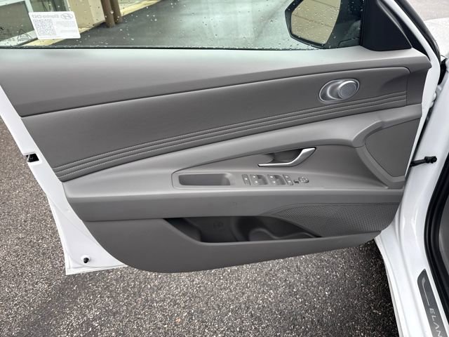 Certified 2025 Hyundai Elantra Sport image 10