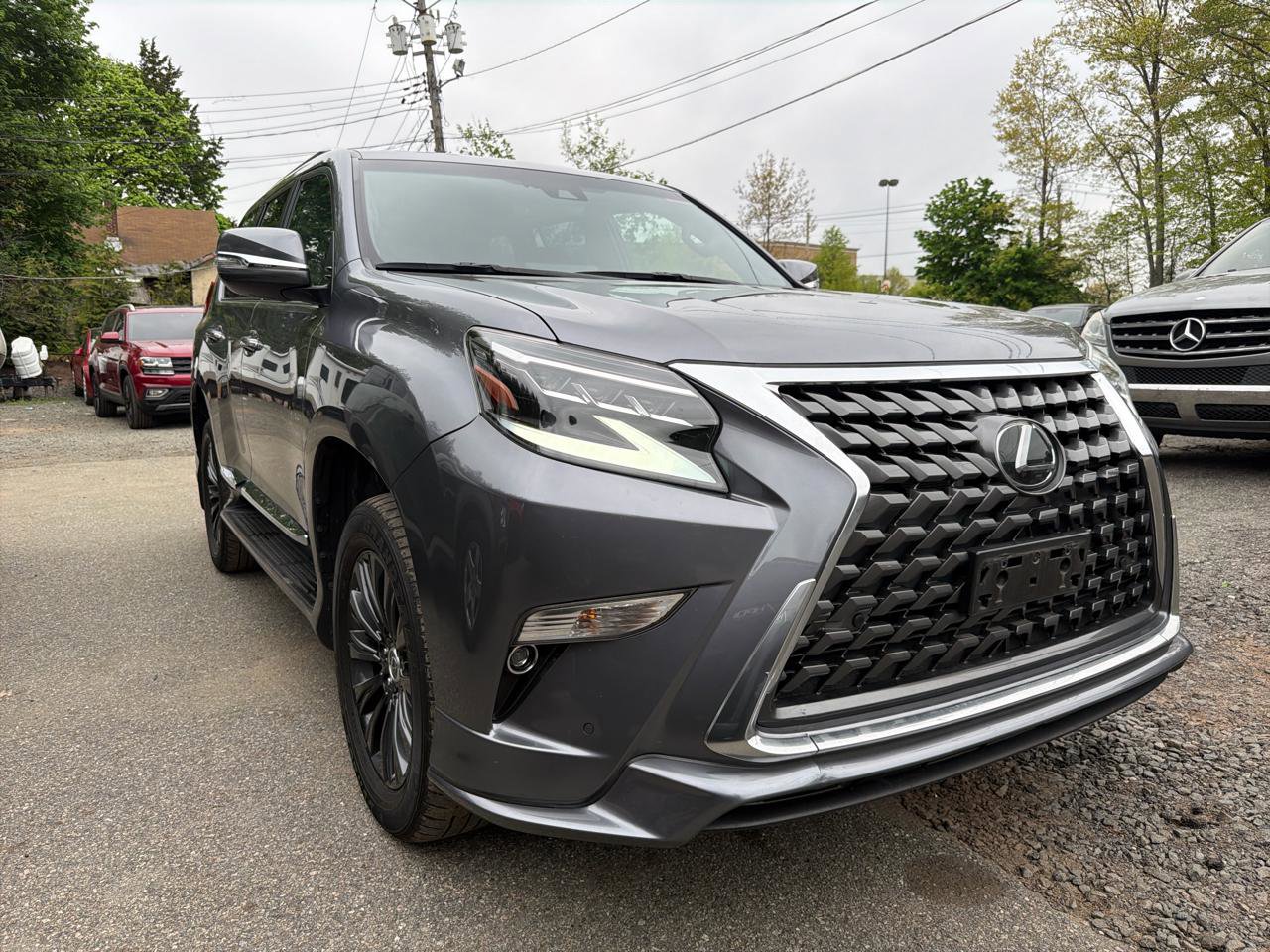 Used 2022 Lexus GX 460 Premium w/ Accessory Package AWD/4WD image 3