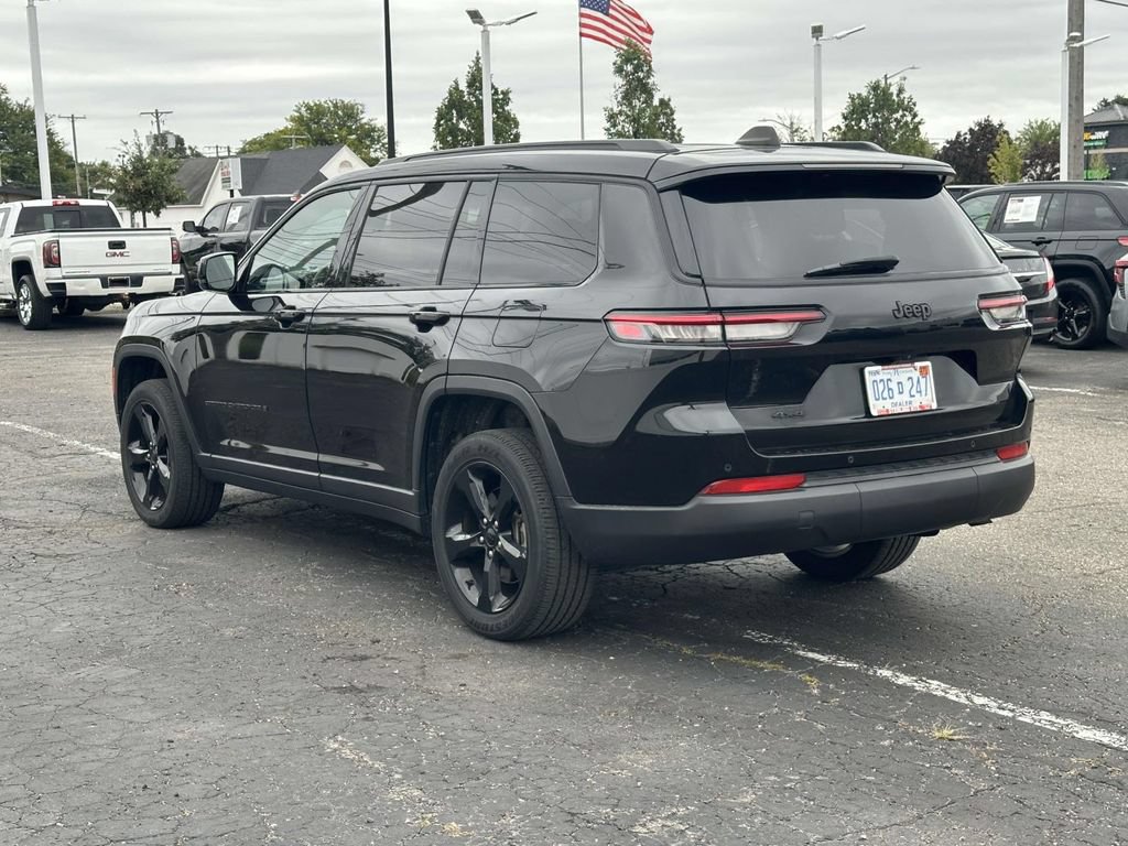 Used 2023 Jeep Grand Cherokee L Laredo AWD/4WD image 6