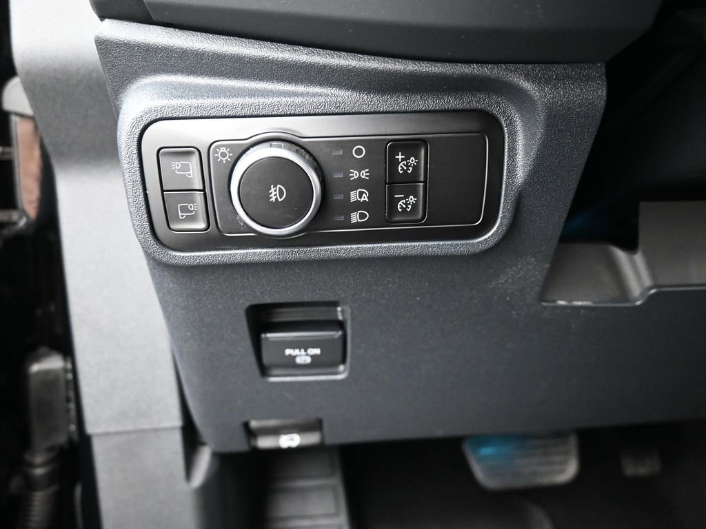 Used 2025 Ford Bronco Outer Banks w/ Matte Film Protection Package AWD/4WD image 12