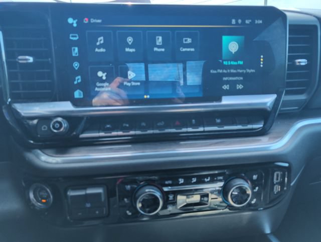 Used 2023 Chevrolet Silverado 1500 LTZ w/ LTZ Convenience Package II AWD/4WD image 18