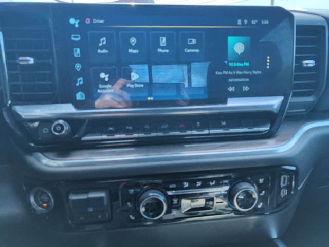 Used 2023 Chevrolet Silverado 1500 LTZ w/ LTZ Convenience Package II AWD/4WD image 18