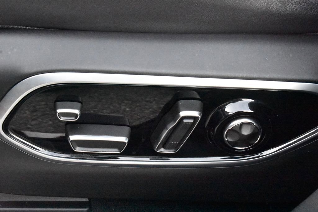 Used 2025 Jeep Grand Cherokee Summit w/ Adv Protech Group IV image 29