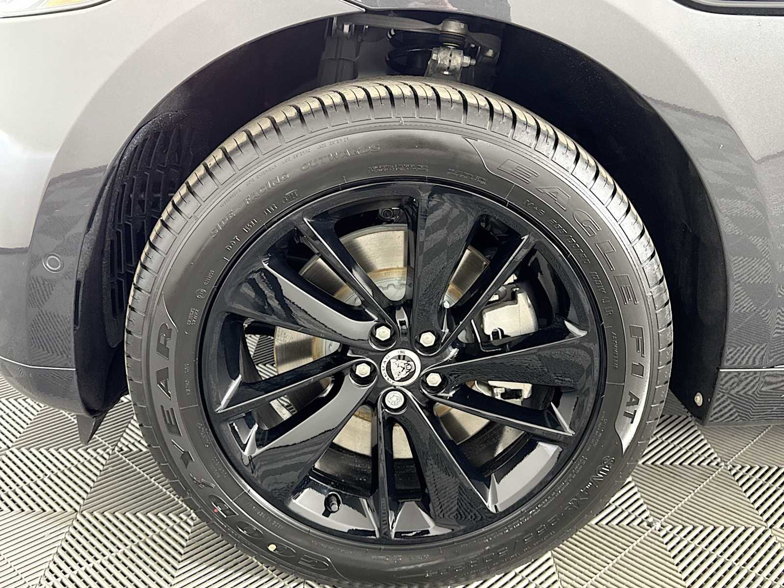 New 2026 Jaguar F-PACE R-Dynamic S image 25
