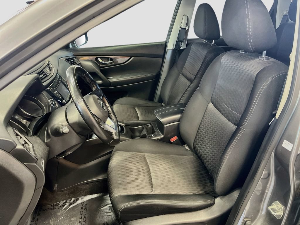 Used 2017 Nissan Rogue SV w/ SV Premium Package FWD image 22
