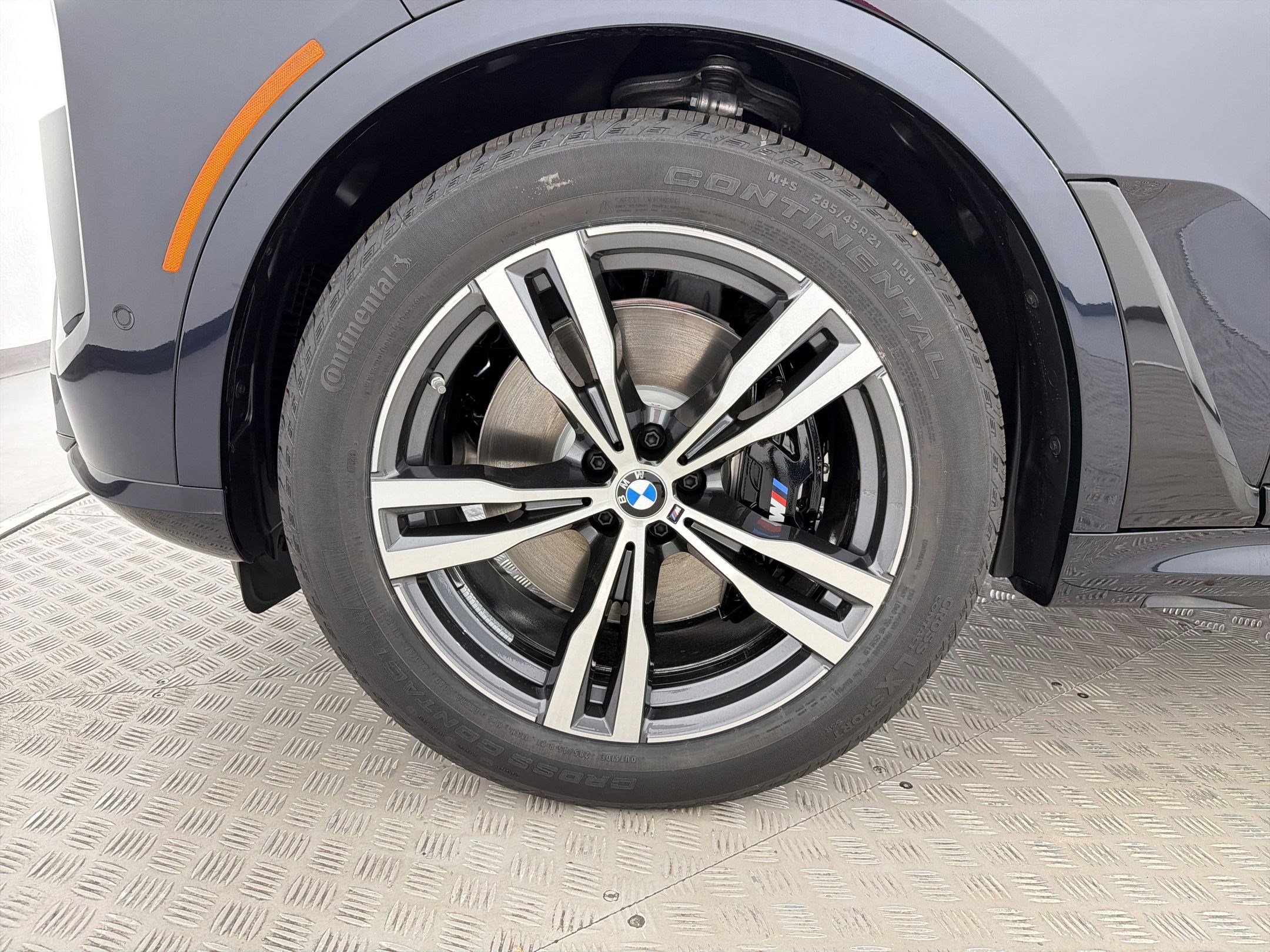 New 2027 BMW X7 xDrive40i w/ M Sport Package AWD/4WD image 12