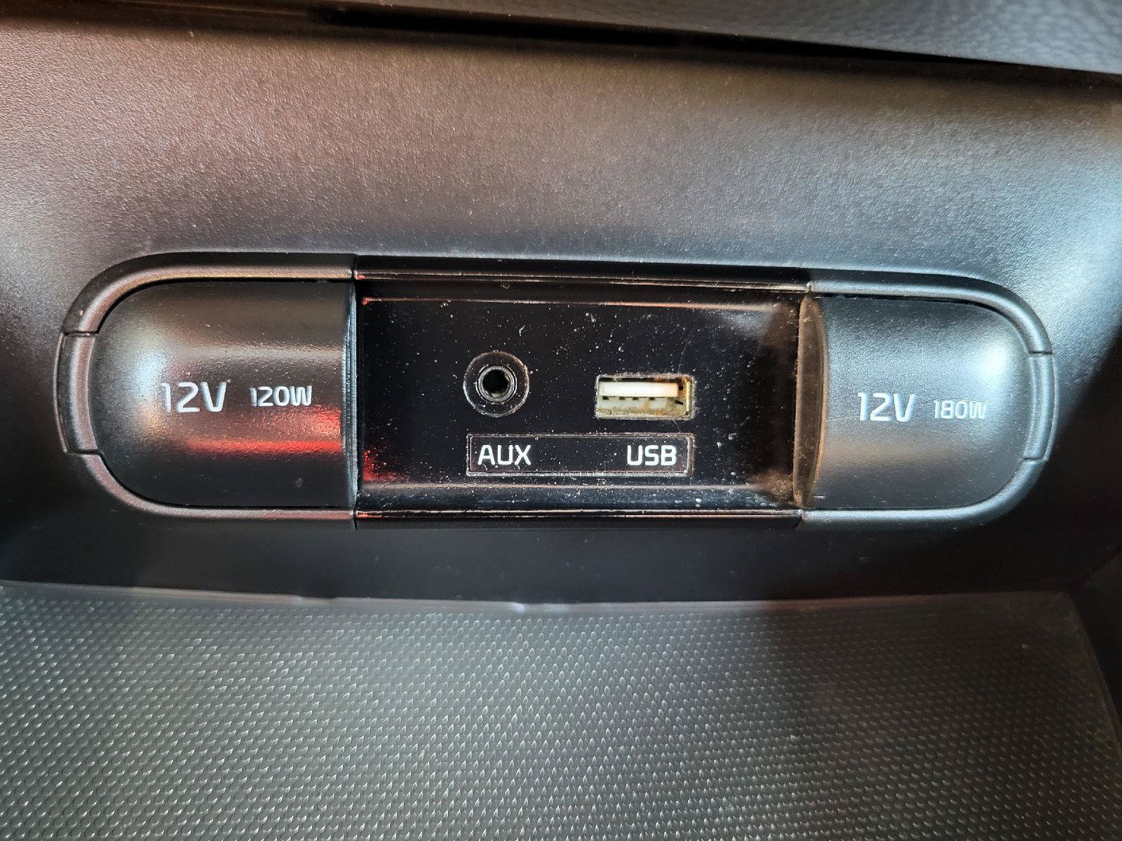 Used 2017 Kia Soul + FWD image 19