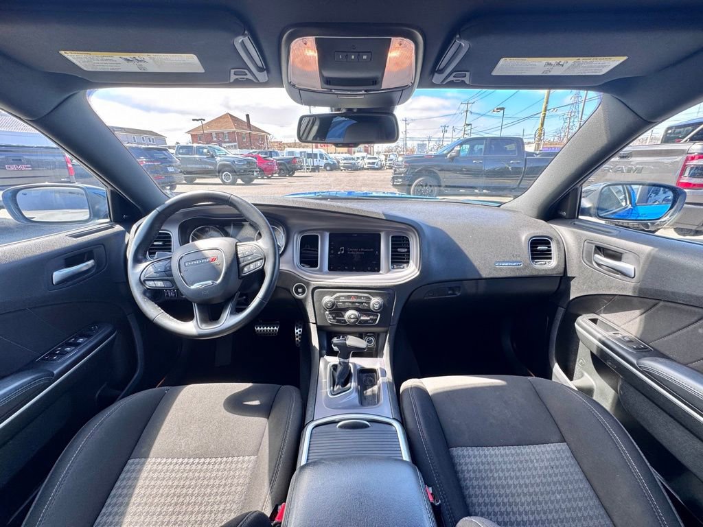 Used 2023 Dodge Charger GT w/ Technology Group image 10