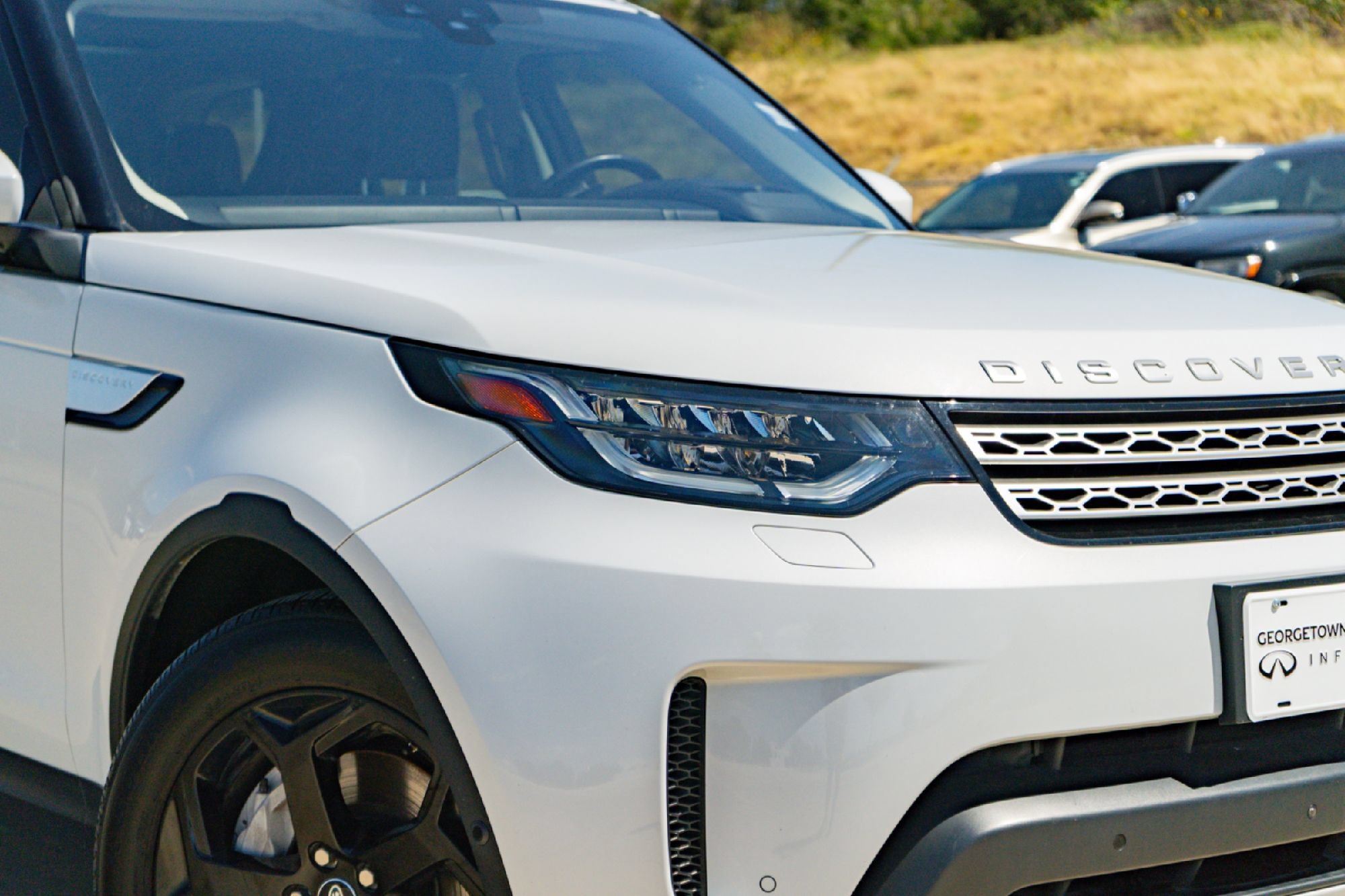 Used 2020 Land Rover Discovery HSE Luxury AWD/4WD image 3