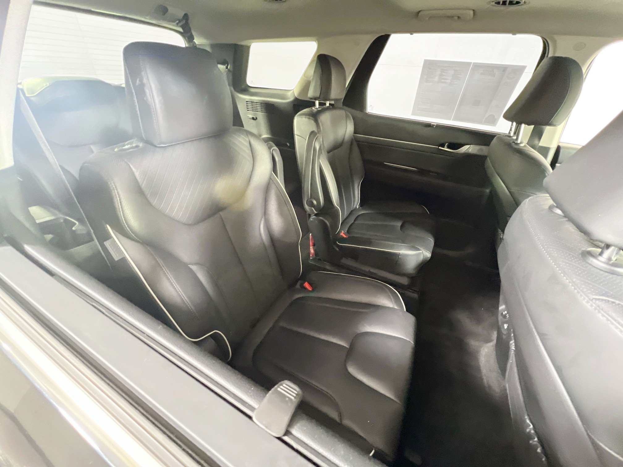 Used 2023 Hyundai Palisade SEL w/ Premium Package AWD/4WD image 28