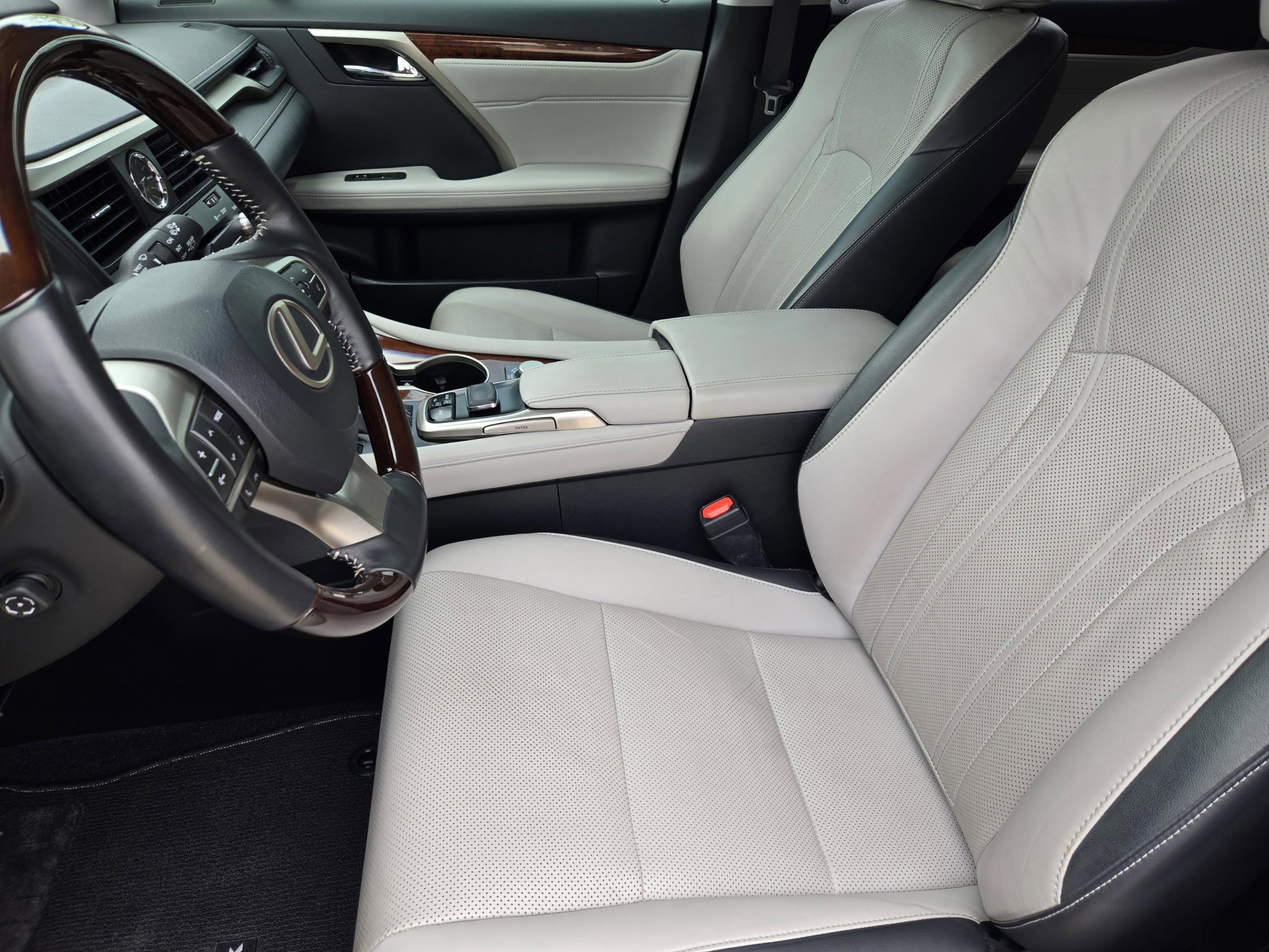 Used 2019 Lexus RX 350L FWD image 11