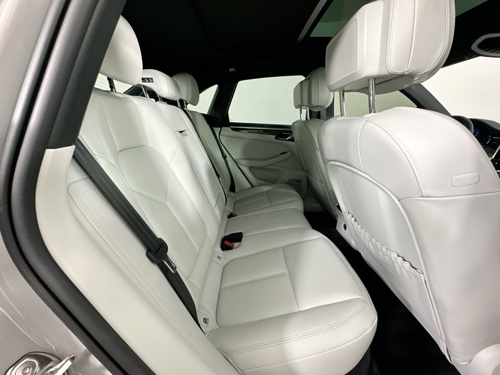 Used 2022 Porsche Macan GTS AWD/4WD image 43