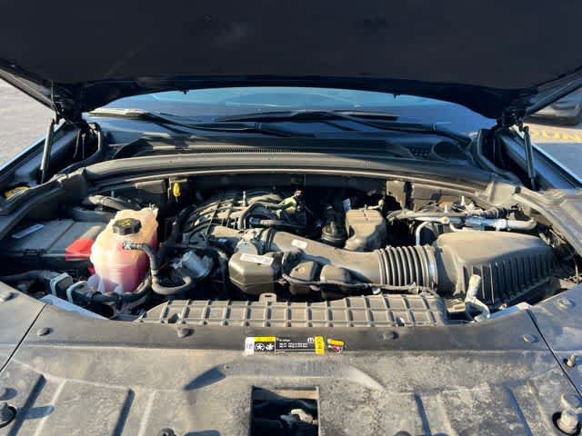 Used 2023 Jeep Grand Cherokee Altitude AWD/4WD image 9