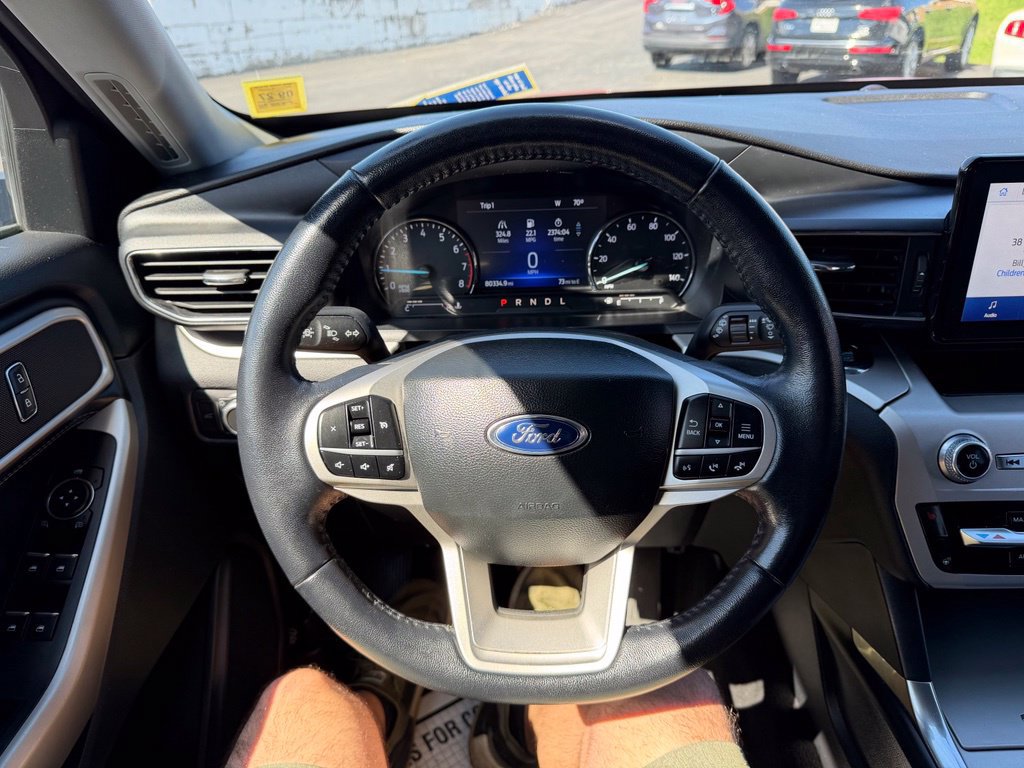 Used 2022 Ford Explorer XLT w/ Equipment Group 202A AWD/4WD image 8