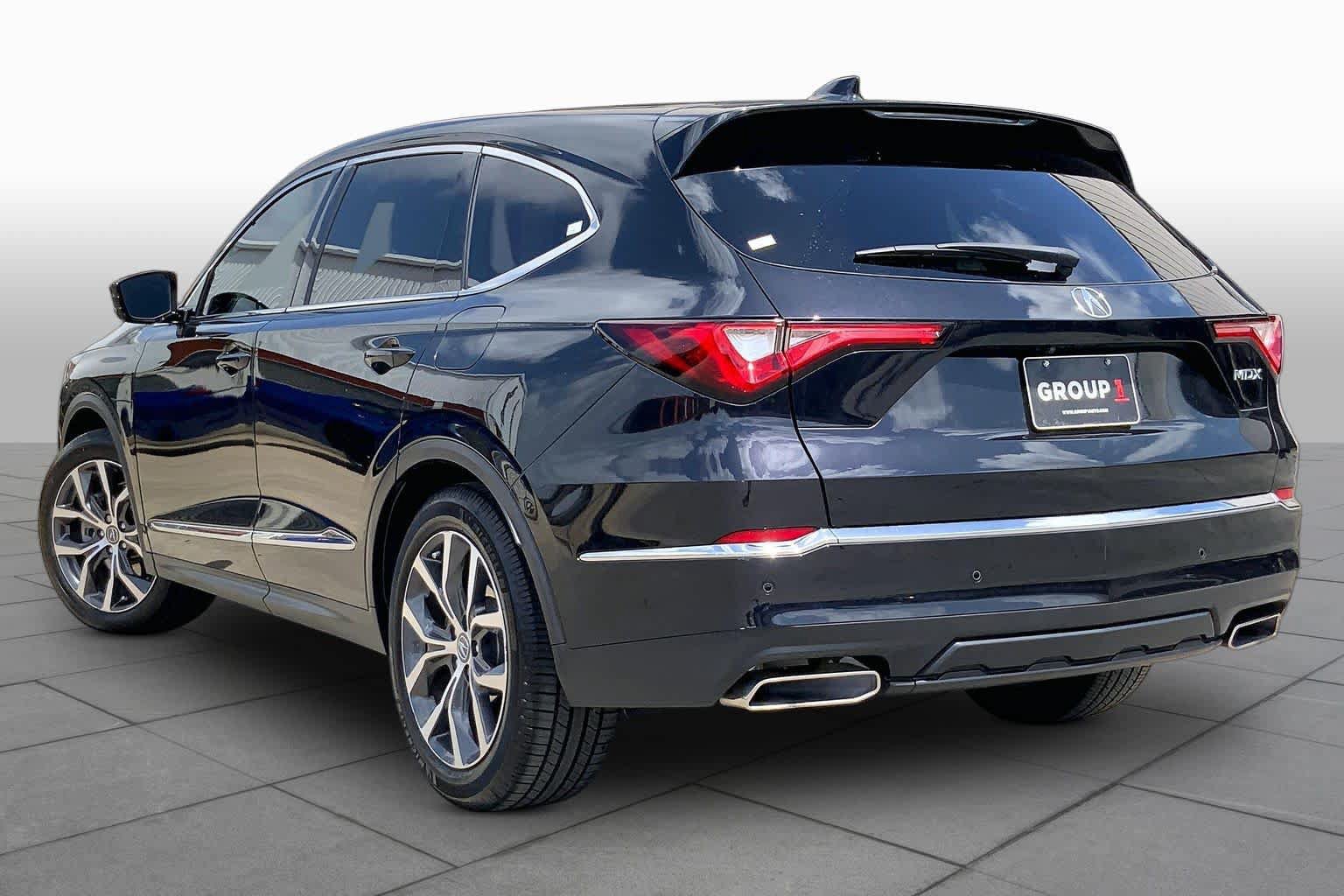 Used 2023 Acura MDX FWD w/ Technology Package image 11