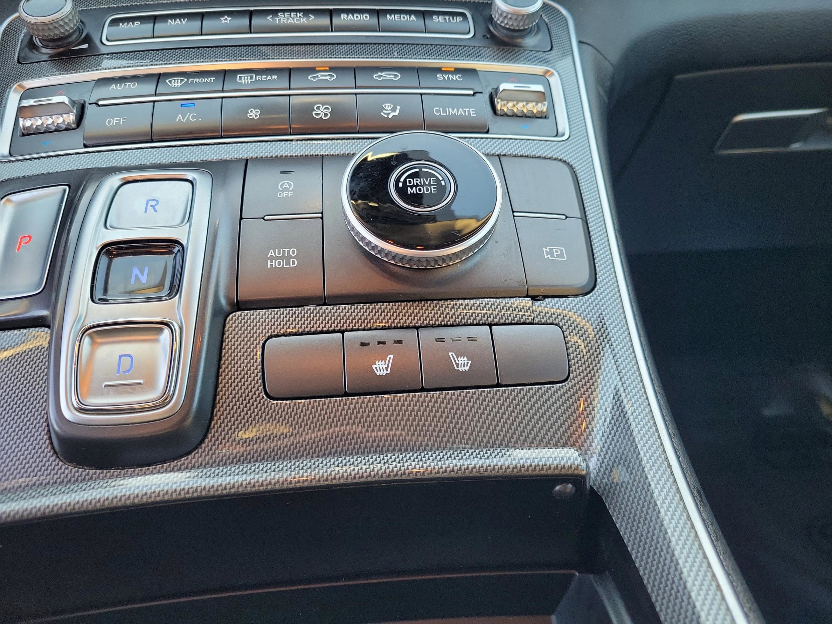 Certified 2023 Hyundai Santa Fe SEL image 32