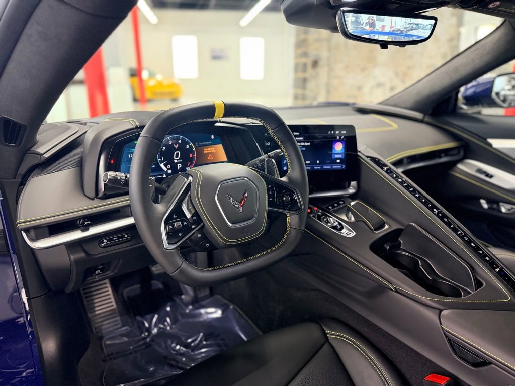 Used 2025 Chevrolet Corvette Stingray Premium Cpe w/ Z51 Performance Package image 12