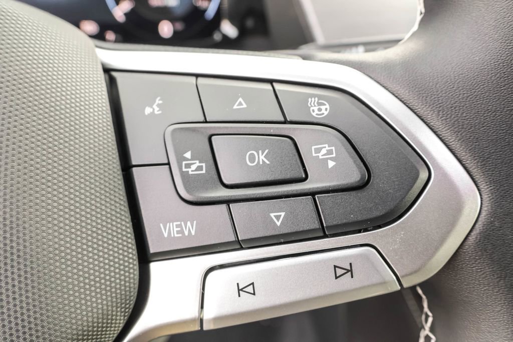 New 2026 Volkswagen Atlas Cross Sport SE FWD image 28