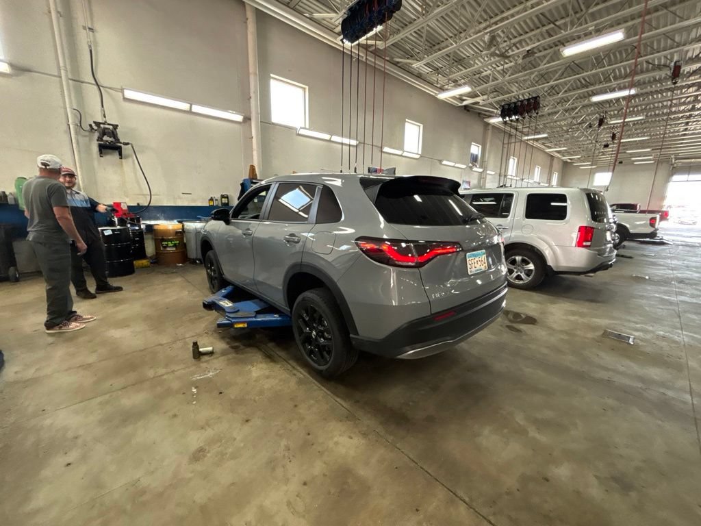 Used 2025 Honda HR-V Sport video 3