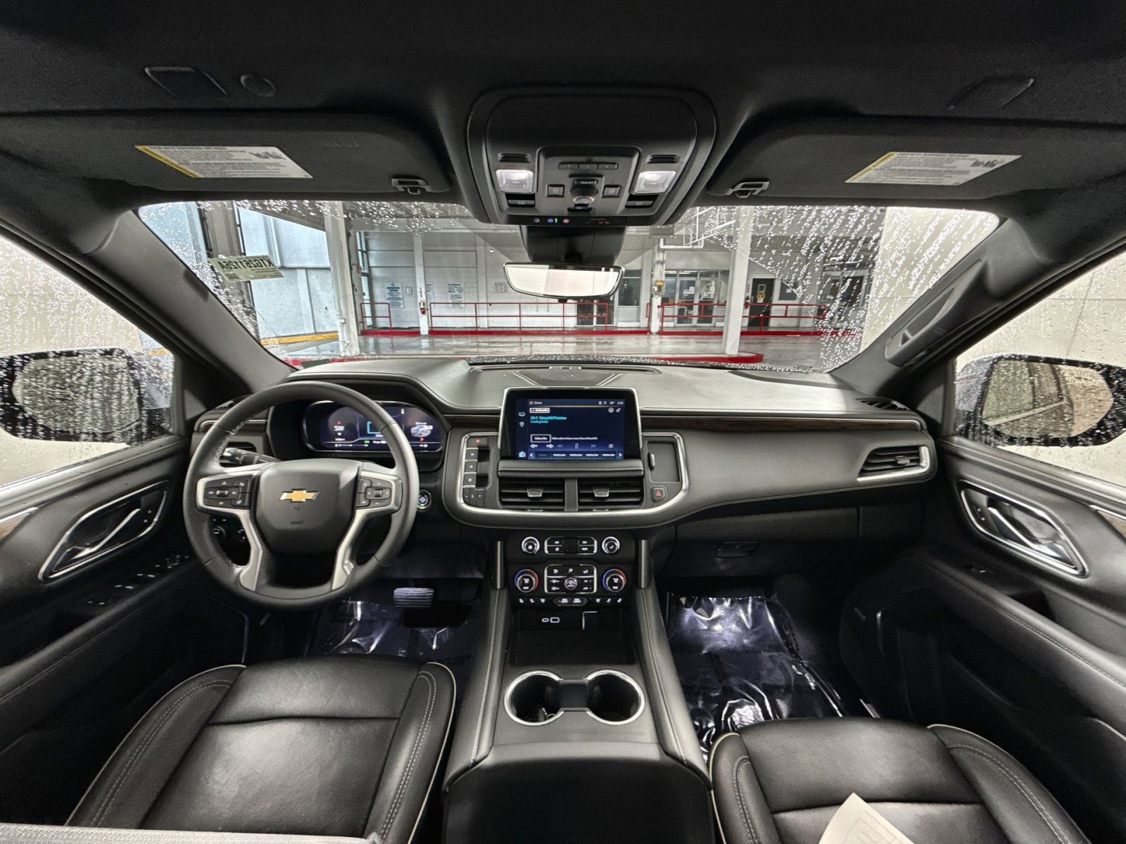 Used 2023 Chevrolet Suburban Premier image 23