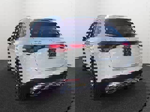 Certified 2025 Mercedes-Benz GLC 300 4MATIC image 6