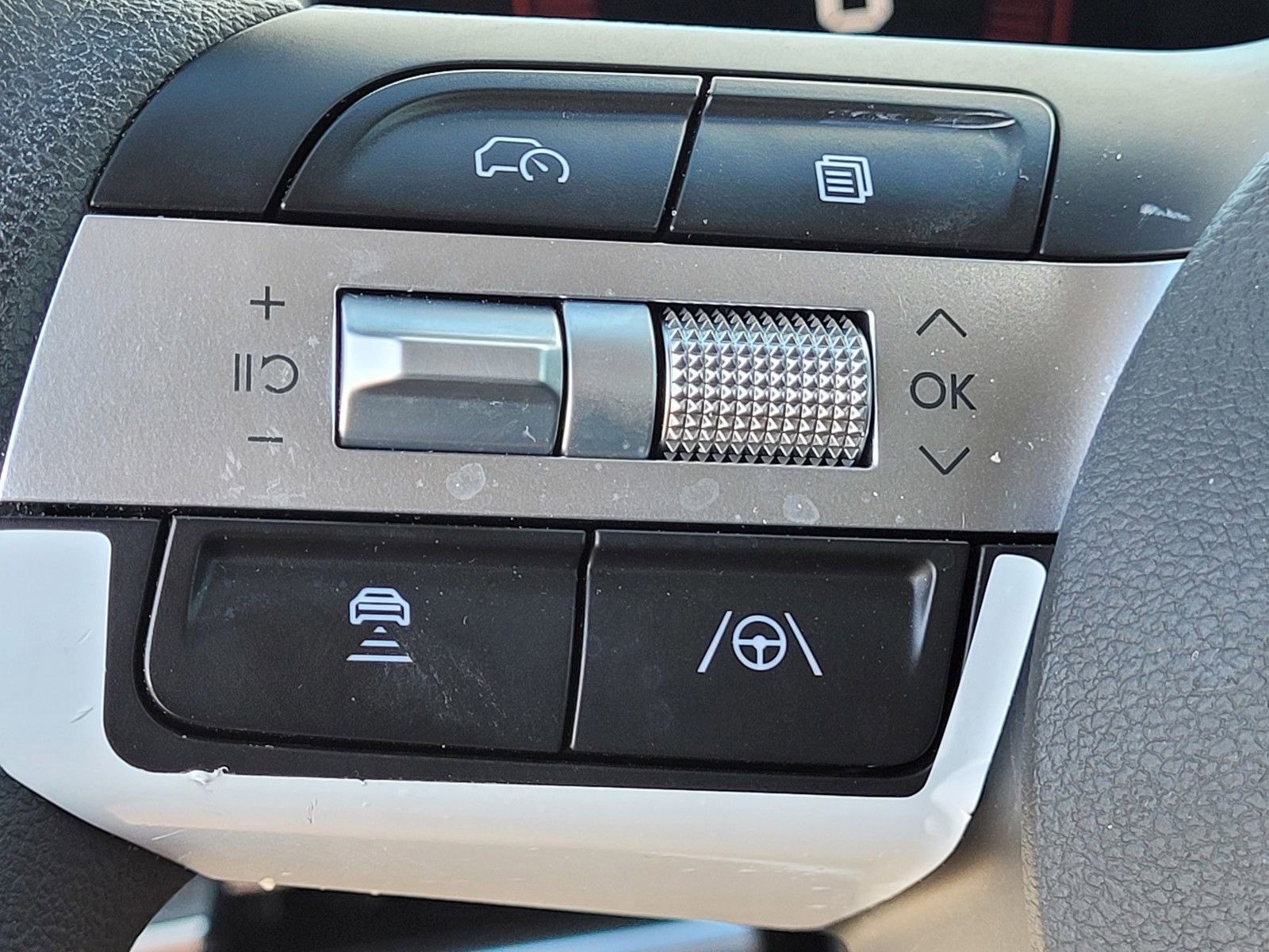 Certified 2025 Hyundai Tucson SE image 31