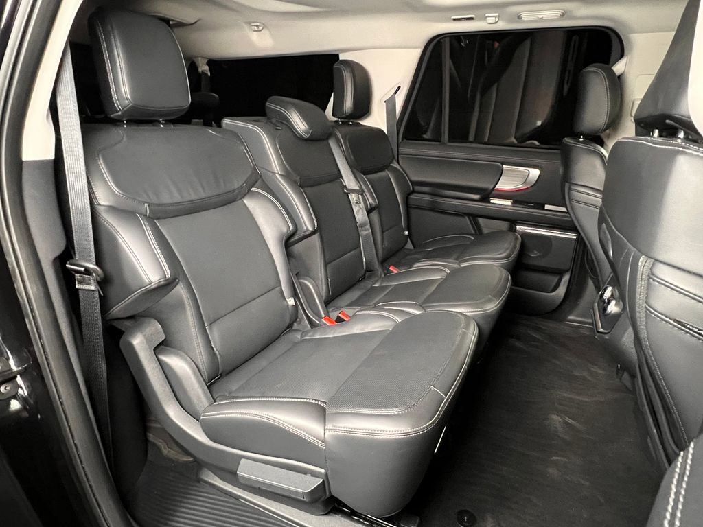 Used 2025 Ford Expedition Max Platinum image 32